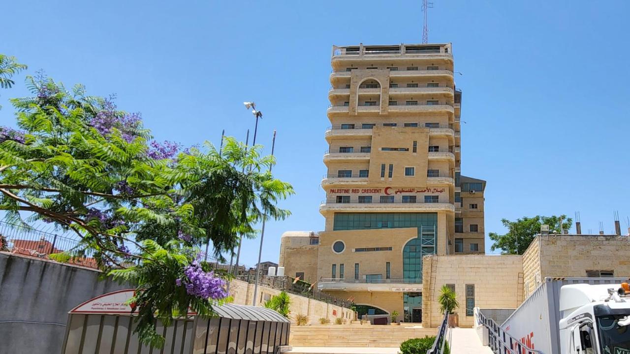 Red Crescent Guesthouse Ramallah Exterior photo